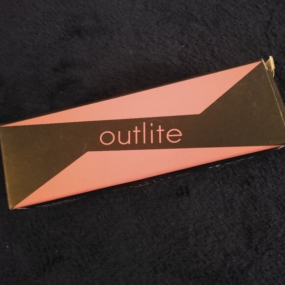 Black Outlite Flashlight - excellent condition - Picture 10 of 10